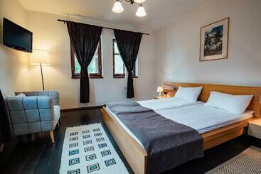 Общежитие Hanul Anselmo