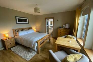 住宿加早餐  Bellfield. Skeabost Bridge