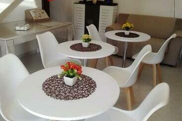 مبيت وإفطار L Oasi Di Rosi   Affittacamere