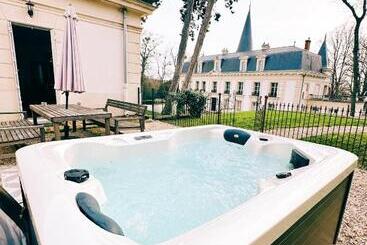 مبيت وإفطار Le Chateau D Hardricourt