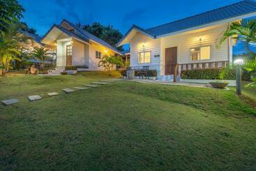 Szálloda Dhanhill Bed&cafe