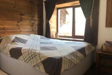 膳宿费 къща за гости виевци