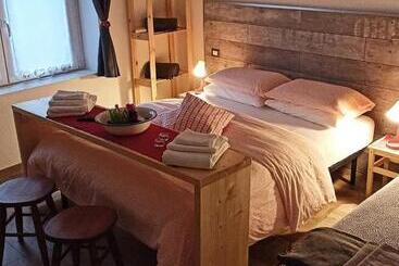 פנסיון Affittacamere Ai Crocus