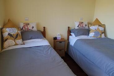 פנסיון Cross Swords Rooms, Skillington