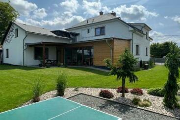 بنسيون Penzion 411