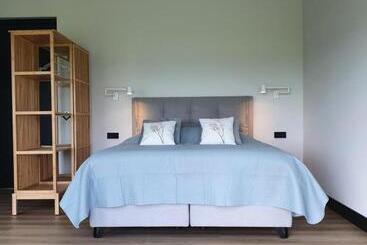 مبيت وإفطار Hippe Schuur