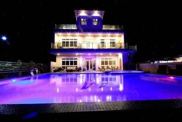 A&a Of The North Beach Resort