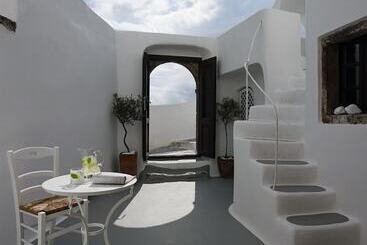 هتل 1864 The Sea Captain's House