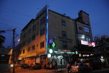 酒店 Srinidhi Residency