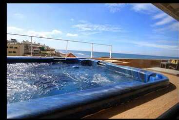 酒店 The Ocean Front