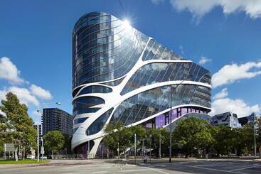 City Edge North Melbourne Apartment