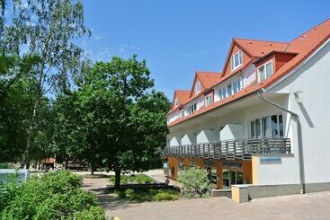 ホテル Bernsteinsee