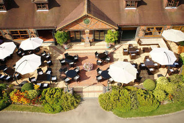 هتل Magnolia Park , Golf & Country Club