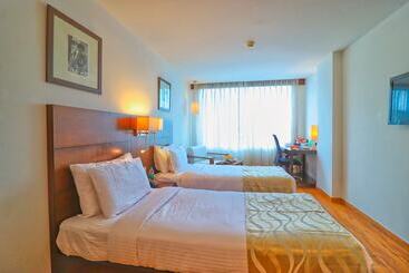 בית מלון כפרי Clarks Collection Vadodara