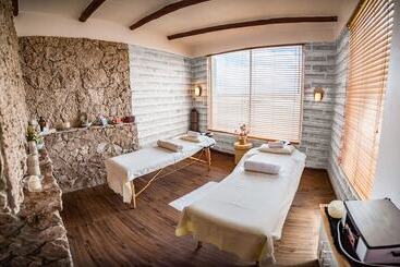 هتل De Sal Luna Salada