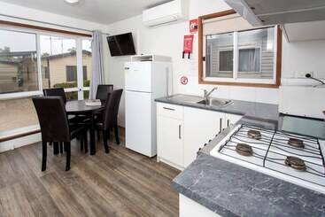 هتل Ingenia Holidays Torquay