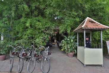 Our Joint Hotel & Guesthouse