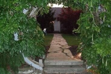 فندق Pleasant Bay Village Resort