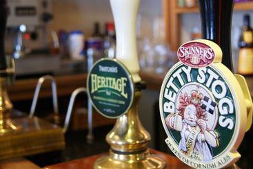 Отель The Victory Inn