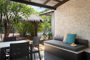 מלון דירות Mantra Frangipani Broome
