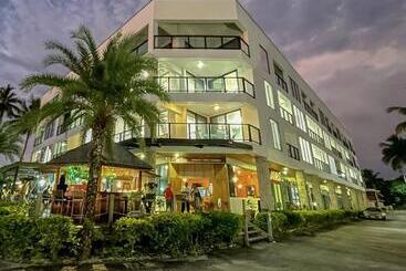 Seafront Apartment Coral Coast