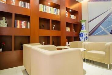 هتل City Comfort Inn Nanchang Shuanggang Metro Station Finance University