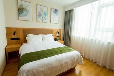 호텔 Greentree Inn Express Henan Xinyang Huaibin County