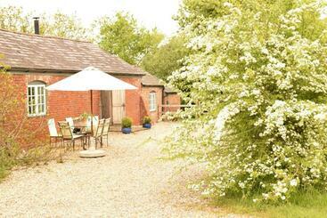 بنسيون The Barn, Ridouts Farm