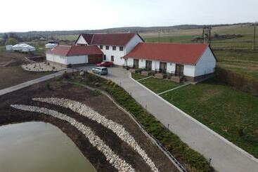 צימר Alsószuha Lovas Panzió