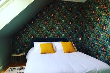 Bed and Breakfast La Maison Des Champs , Chambres D Hotes , Receptions