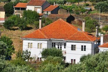 بنسيون Casa Dos Primos