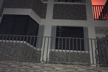 پانسیون Daves Suite