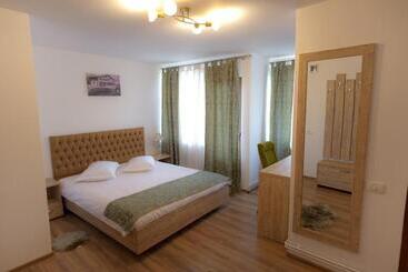 Пансион La Helesteu