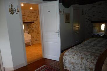 Пансион Le Château D Hauterives