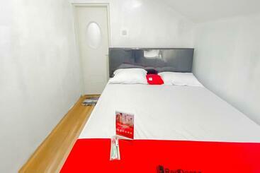 فندق Reddoorz Syariah Plus At Cipanas Cianjur