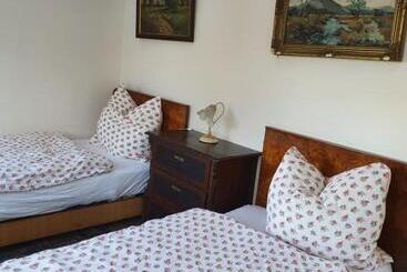 بنسيون Apartmenthaus Am Schlosspark