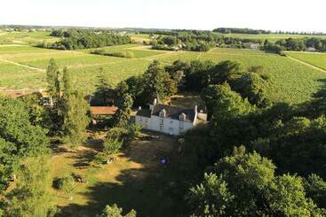 ペンション Du Vignoble à L Atlantique   Château Cassemichère Gîte