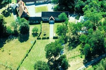 פנסיון La Grange De L’ecuyer