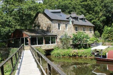 ペンション Moulin De Bray   Chambres D Hotes Et Hébergement Insolite