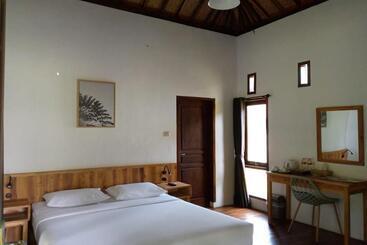 بنسيون Negla Beach Villa