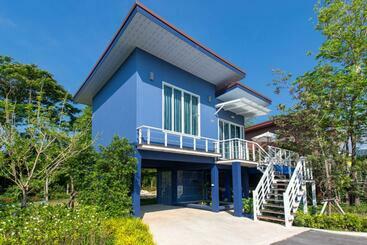 Resort The Chamuang Forest