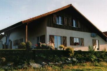 مبيت وإفطار Chambres D Hôtes