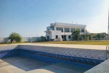 فندق Oyo 88999 Shri Krishna