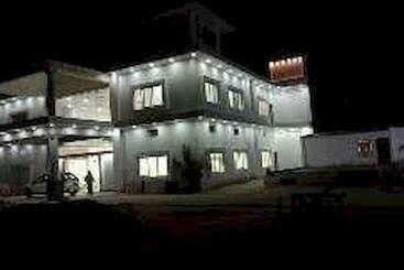 酒店 Pop J B Farm House