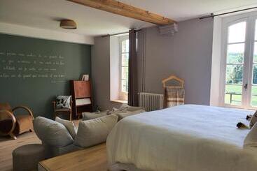 פנסיון Le Moulin De Salazar