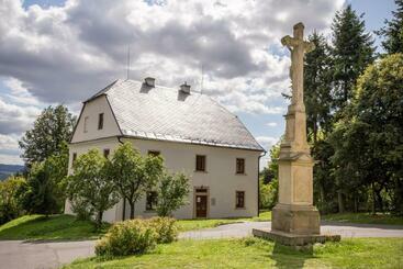 פנסיון Penzion U Křížové Cesty