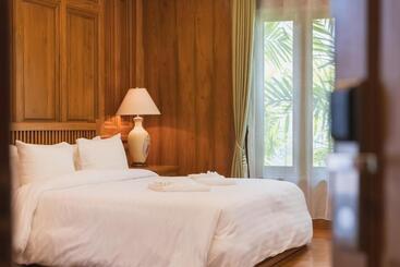 استراحتگاه Vanasin Residence