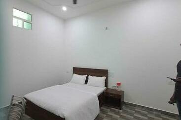 ホテル Pop 89652 Grand