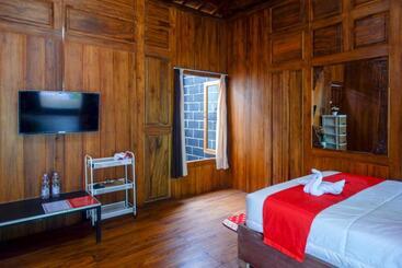 فندق Reddoorz Syariah Near Terminal Mendolo Wonosobo 2