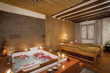 Astagina Resort Villa And Spa